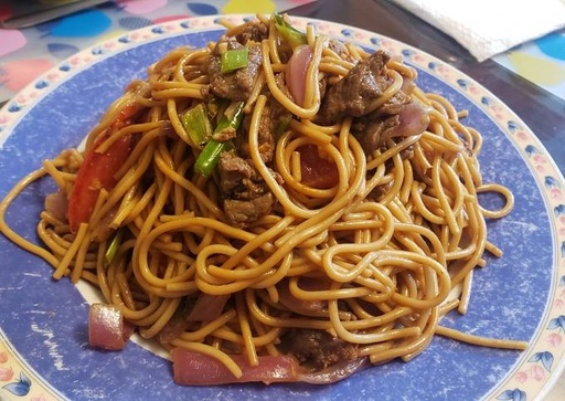 [Tal2] Tallarines Saltado Ternera Grande