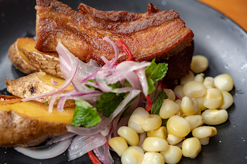 [Chi1] Chicharron de Cerdo
